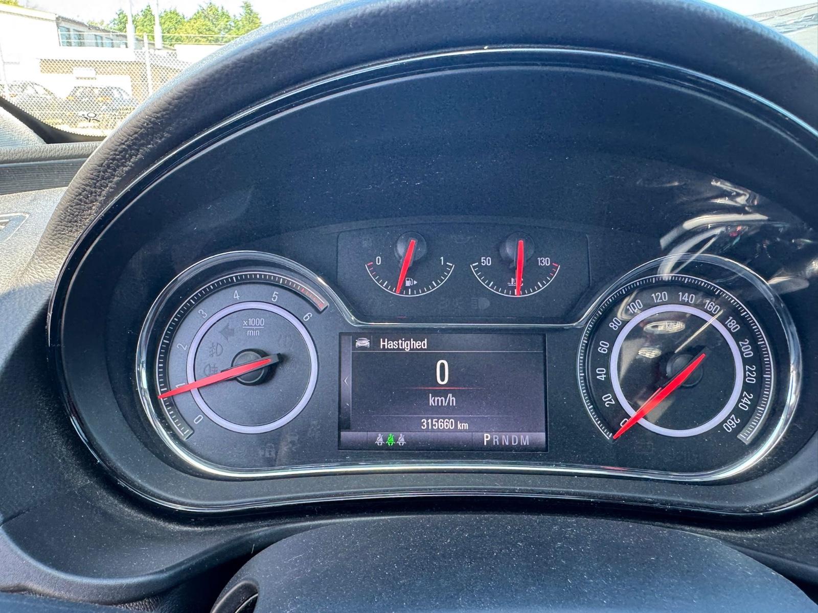 Opel Insignia 2015 — photo 18