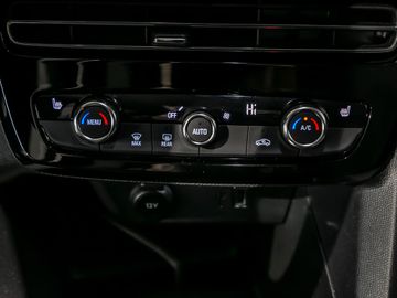 Opel Mokka e Elegance Fahrerassistenz-Paket LED