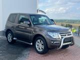 Mitsubishi Pajero 3.2 DI-D TOP*NUR 122TKM*1HAND*FRONTBÜGEL* - Mitsubishi Pajero