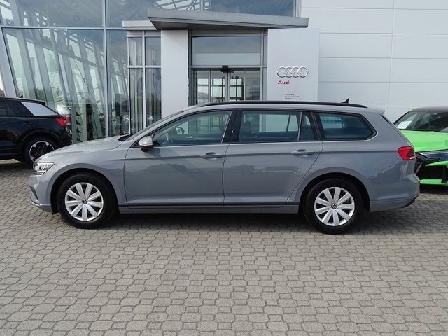 Passat Variant 1.5 TSI Conceptline - LED / Navi
