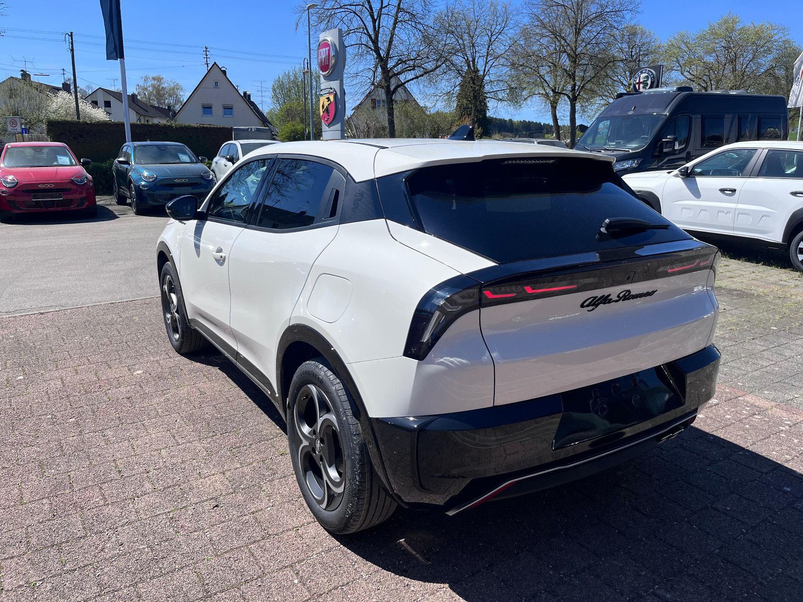 Fahrzeugabbildung Alfa Romeo Junior Ibrida 1.2 VGT -Hybrid 107 Sport Speciale