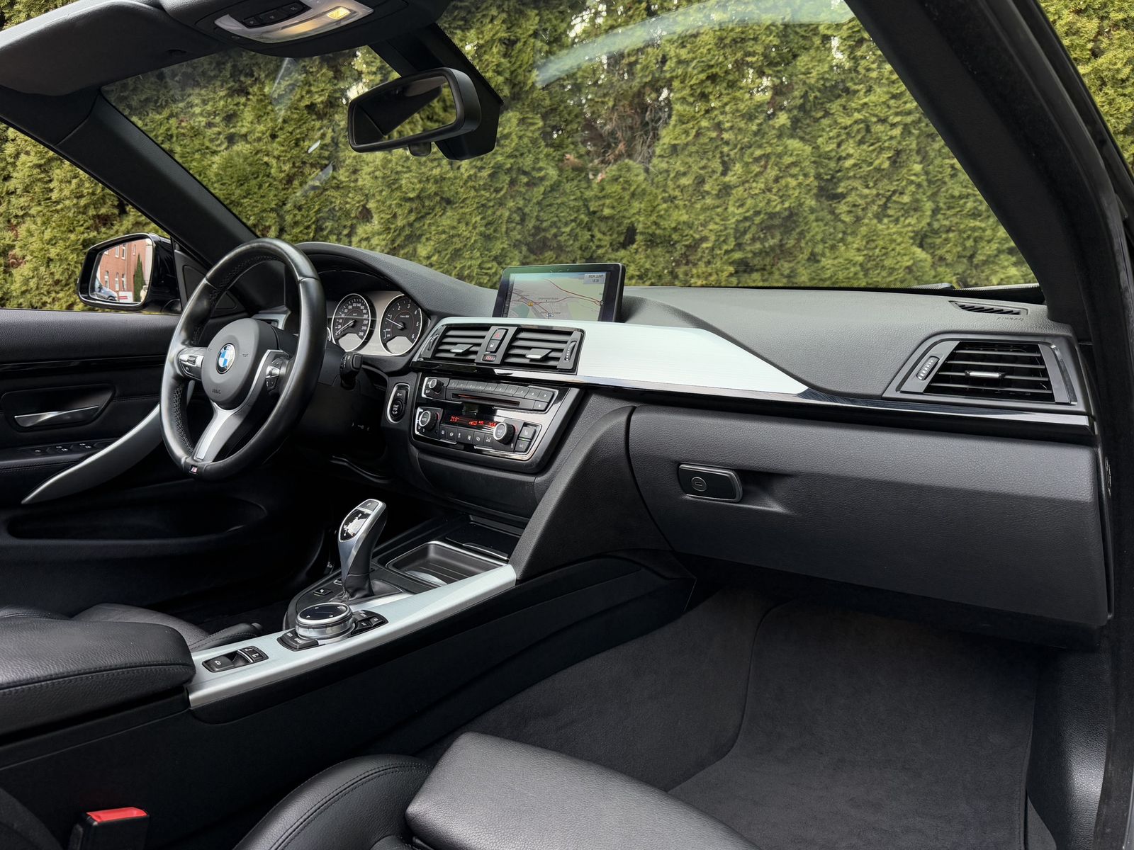 Fahrzeugabbildung BMW 420 d Cabrio M Sport Aut. XEN+SHZ+KAM+NAV+LEDER+
