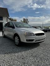 Ford Focus Lim. Style, Klima , Sitzheizung , PDC - Ford Focus aus 2007: Style