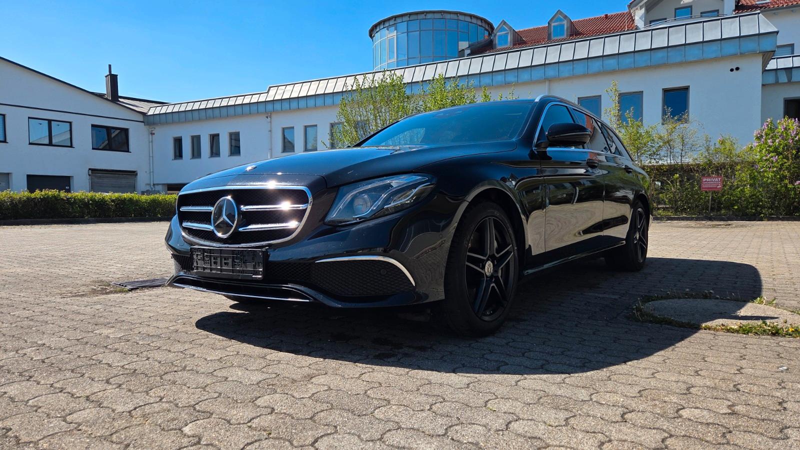 Mercedes-Benz E 300 E T-Modell E 300 de Mercedes Service