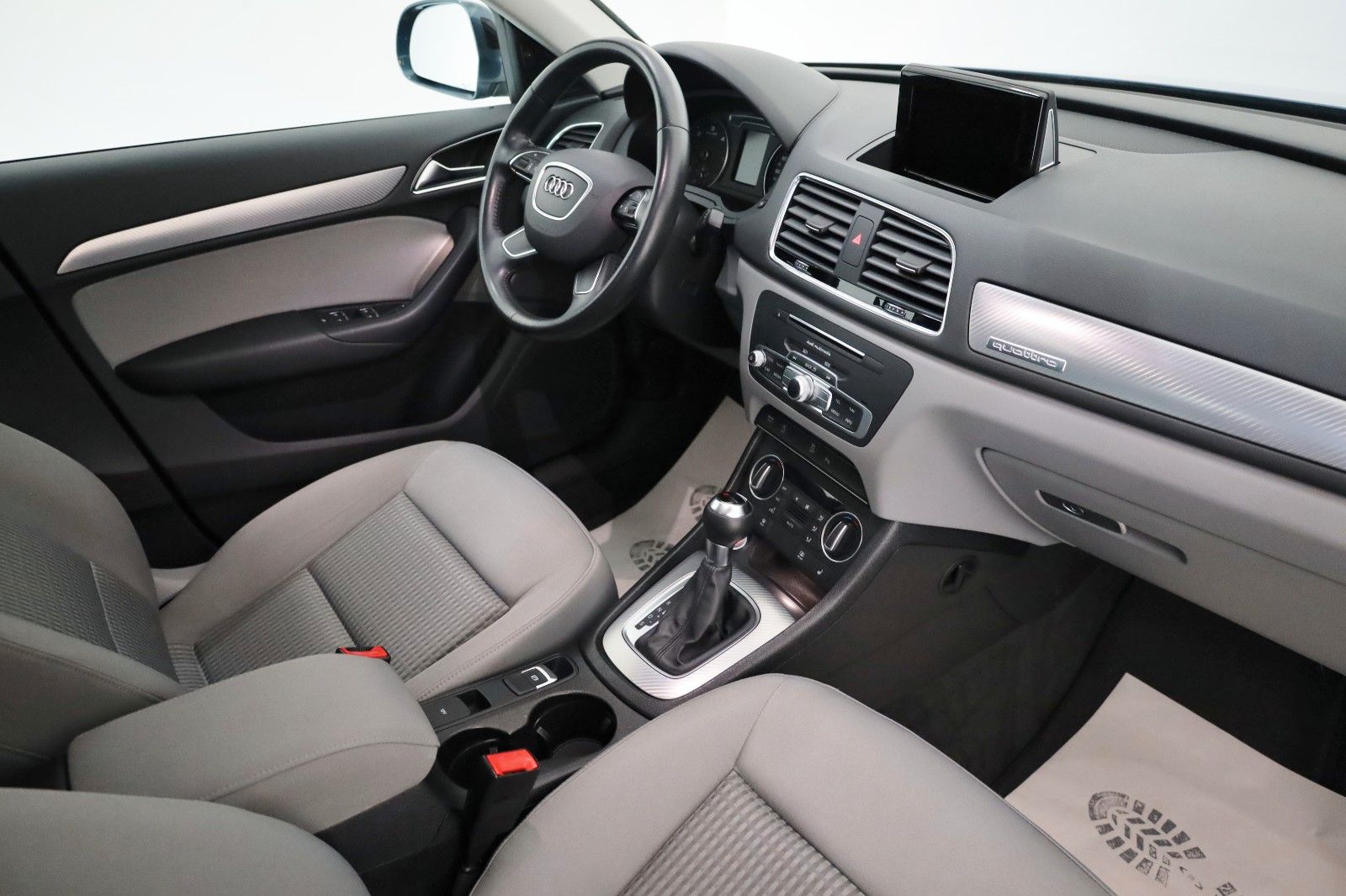 Fahrzeugabbildung Audi Q3 quattro S Line Naxi,Xenon,Panorama,Kamera,SH