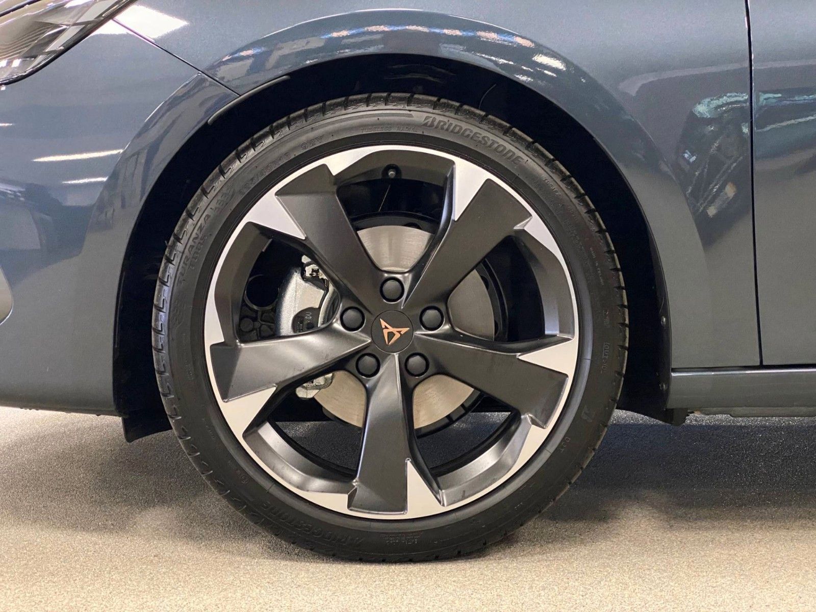 Fahrzeugabbildung CUPRA Leon ST 1.5 eTSI DSG FACELIFT MHEV+5 J. GARANTIE
