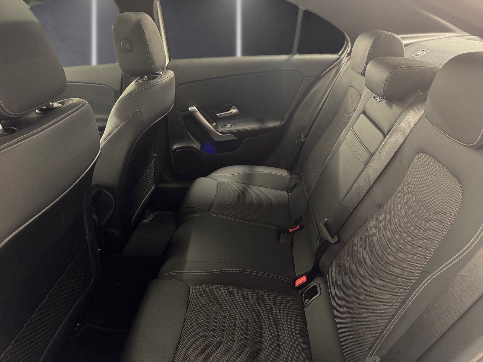 Fahrzeugabbildung Mercedes-Benz A 200 Lim Progressive*Pano*Totwinkel*MultiBeam*
