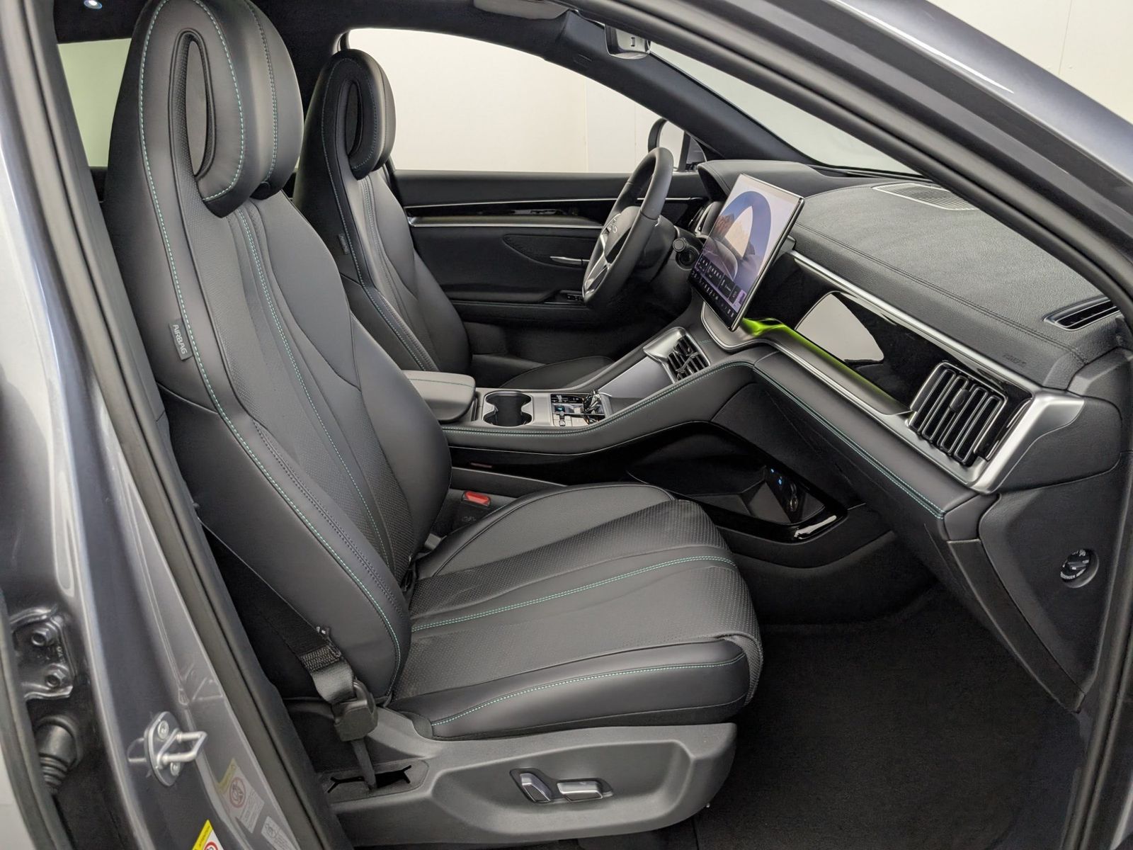 BYD Seal U DM-i Boost ACC infinity-Soundsystem – Bild 13