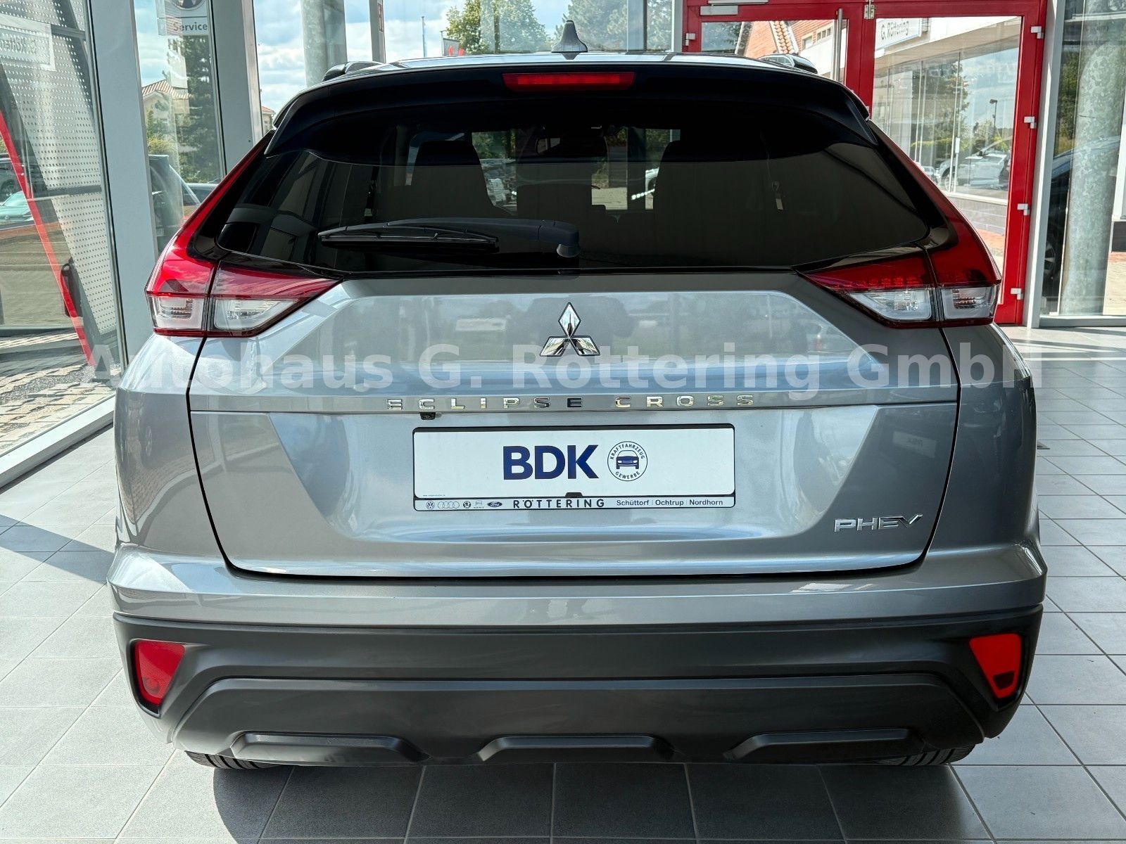 Fahrzeugabbildung Mitsubishi Eclipse Cross 2.4 PHEV 4WD +Kam +BT +SHZ +SOH97%