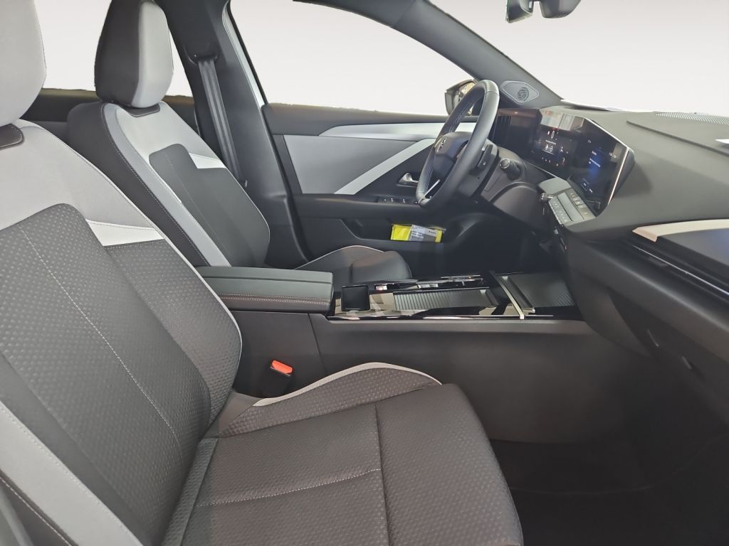 Fahrzeugabbildung Opel Astra ST 1.5 D AT Edition (L)