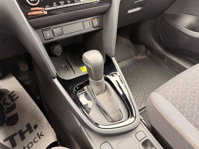 Toyota Yaris Cross Hybrid FWD Spicy Edition + Bear Lock