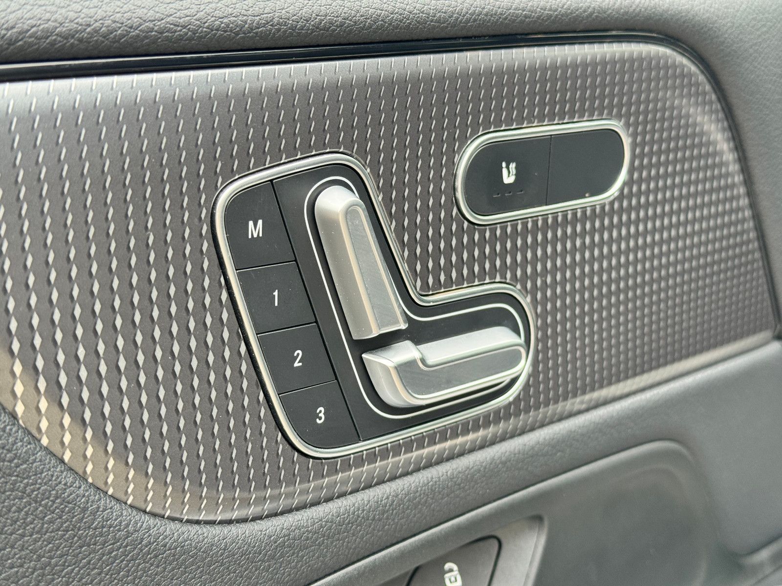 MERCEDES-BENZ B 200, 2020, Diesel, 150 PS