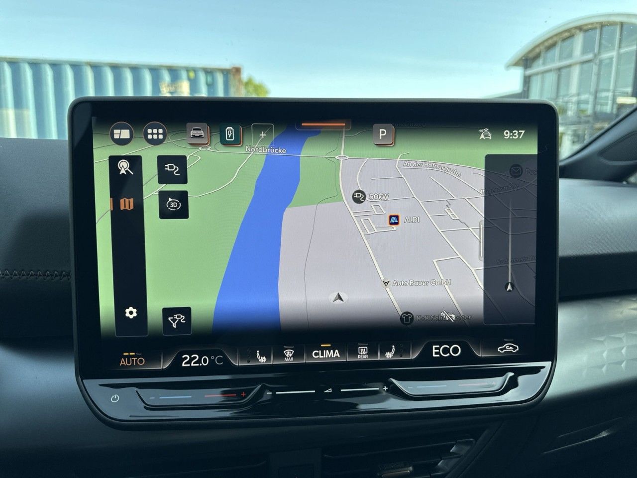 Fahrzeugabbildung CUPRA Born 170 kW Edition Dynamic - mit KI generiert/bearbeitet