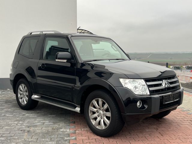 Mitsubishi Pajero 3.2 DI-D Instyle*NUR 81TKM*SCHDACH*STDHZG