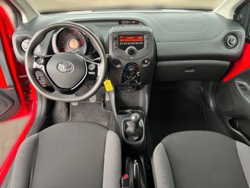 Toyota Aygo AYGO 1,0 Klima & Radio ,wenige Kilometer