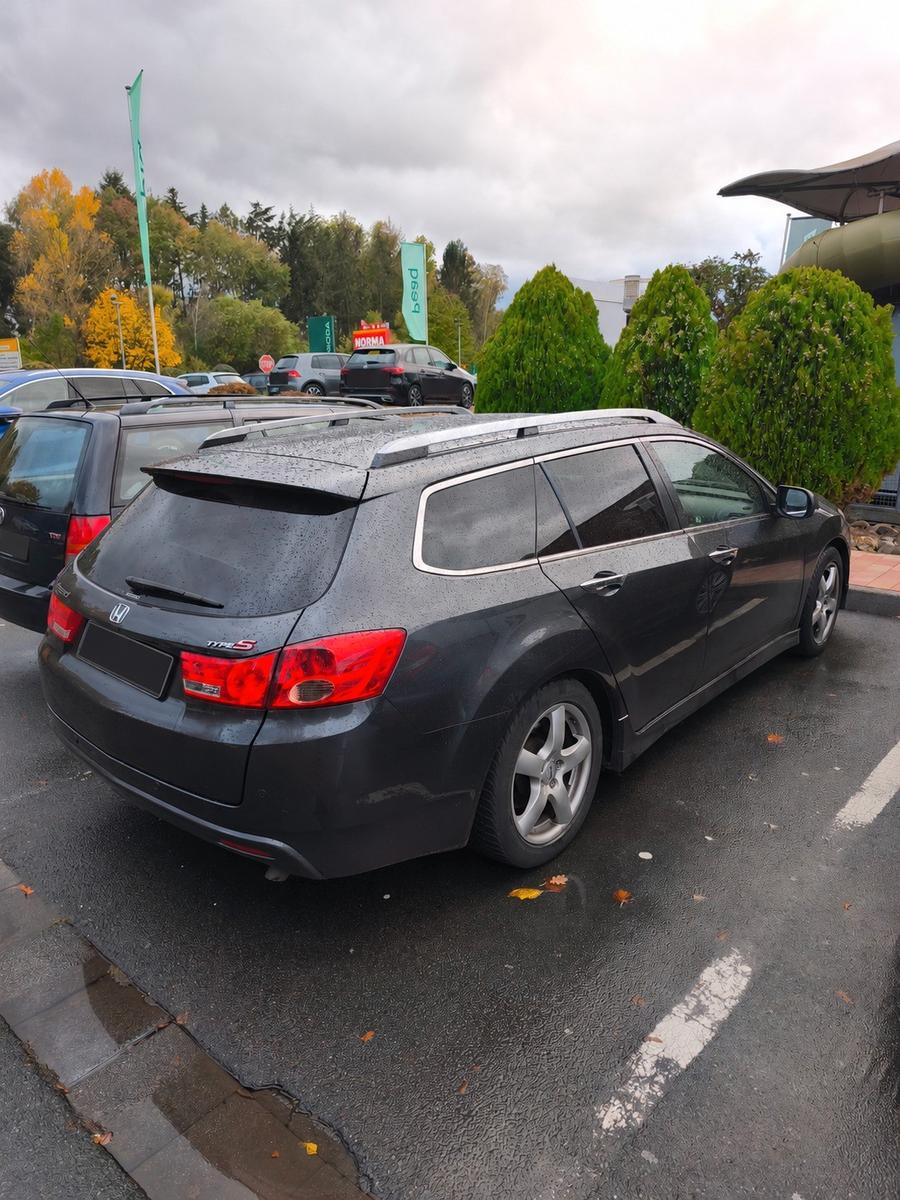 Honda Accord 2011 — engine 2.199 cm³, 179 HP (132kW)