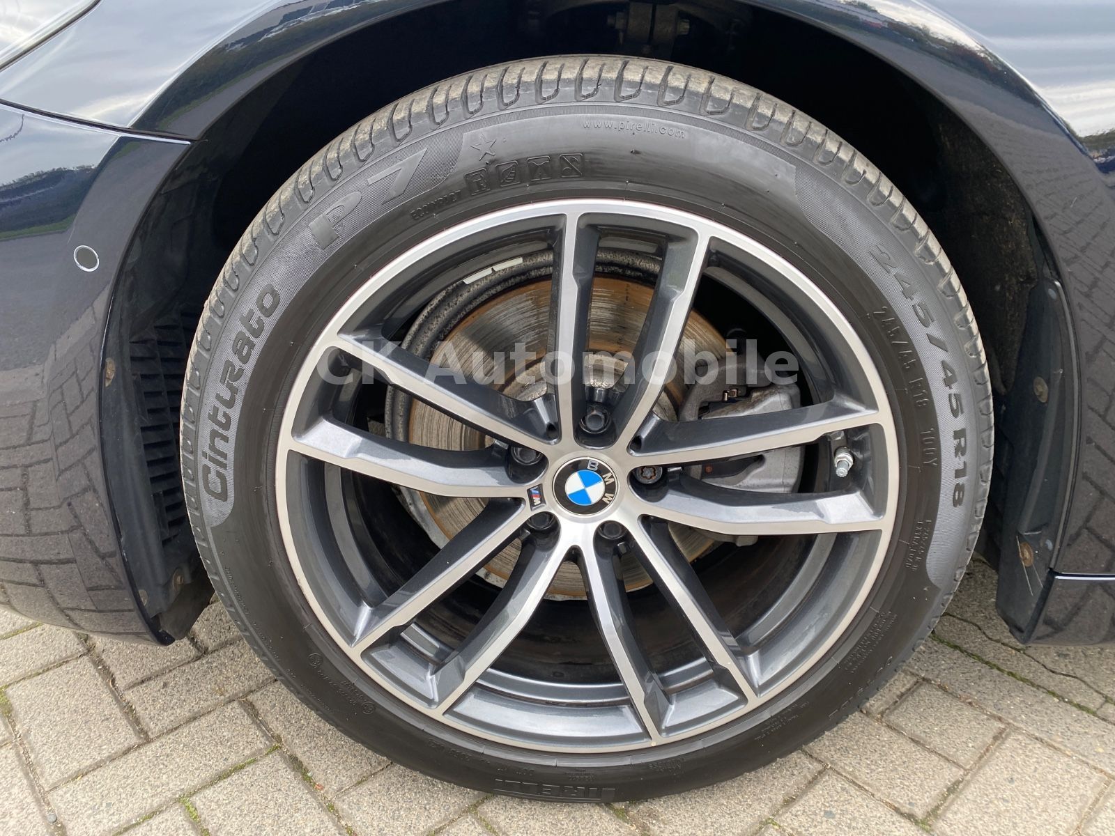 Fahrzeugabbildung BMW 520d Lim. M-Sport/Facelift/Shadow-Line/LED/Kam