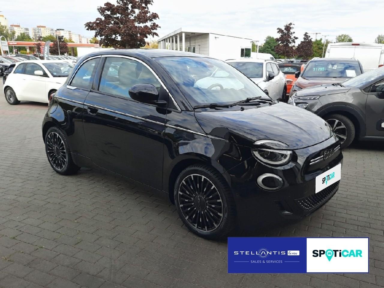 Fiat 500e La Prima Pano Navi SHZ