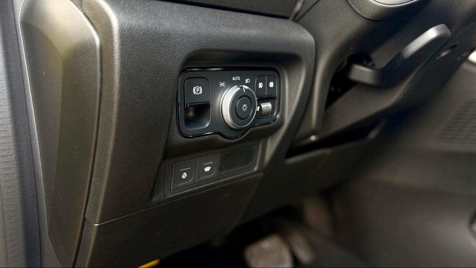 Mercedes-Benz EDITION+AHK+7S+NAVI+LED+LEDER