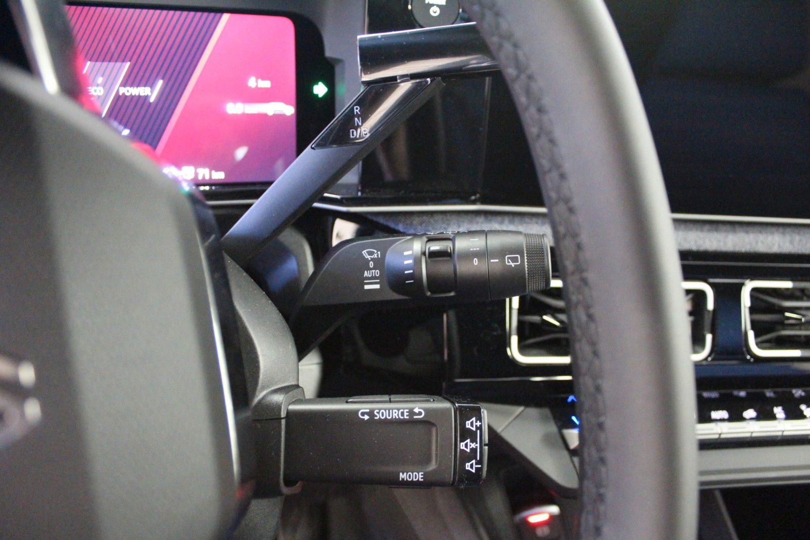 Fahrzeugabbildung Renault R 5 150 Comfort Range Techno  *Vollausstattung*