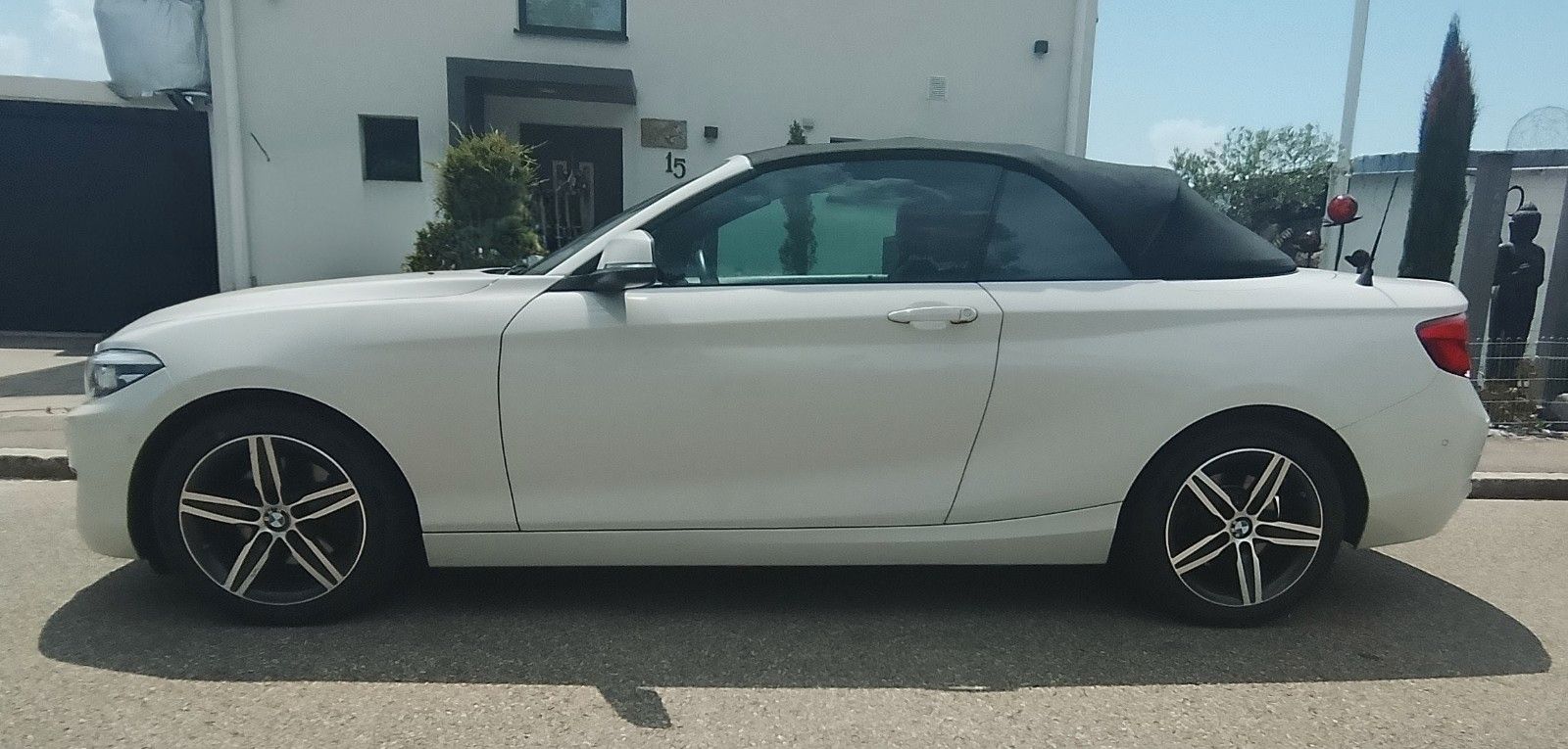 BMW 220i Stept. Cabrio Advant. Autom. Navi. 8xALU