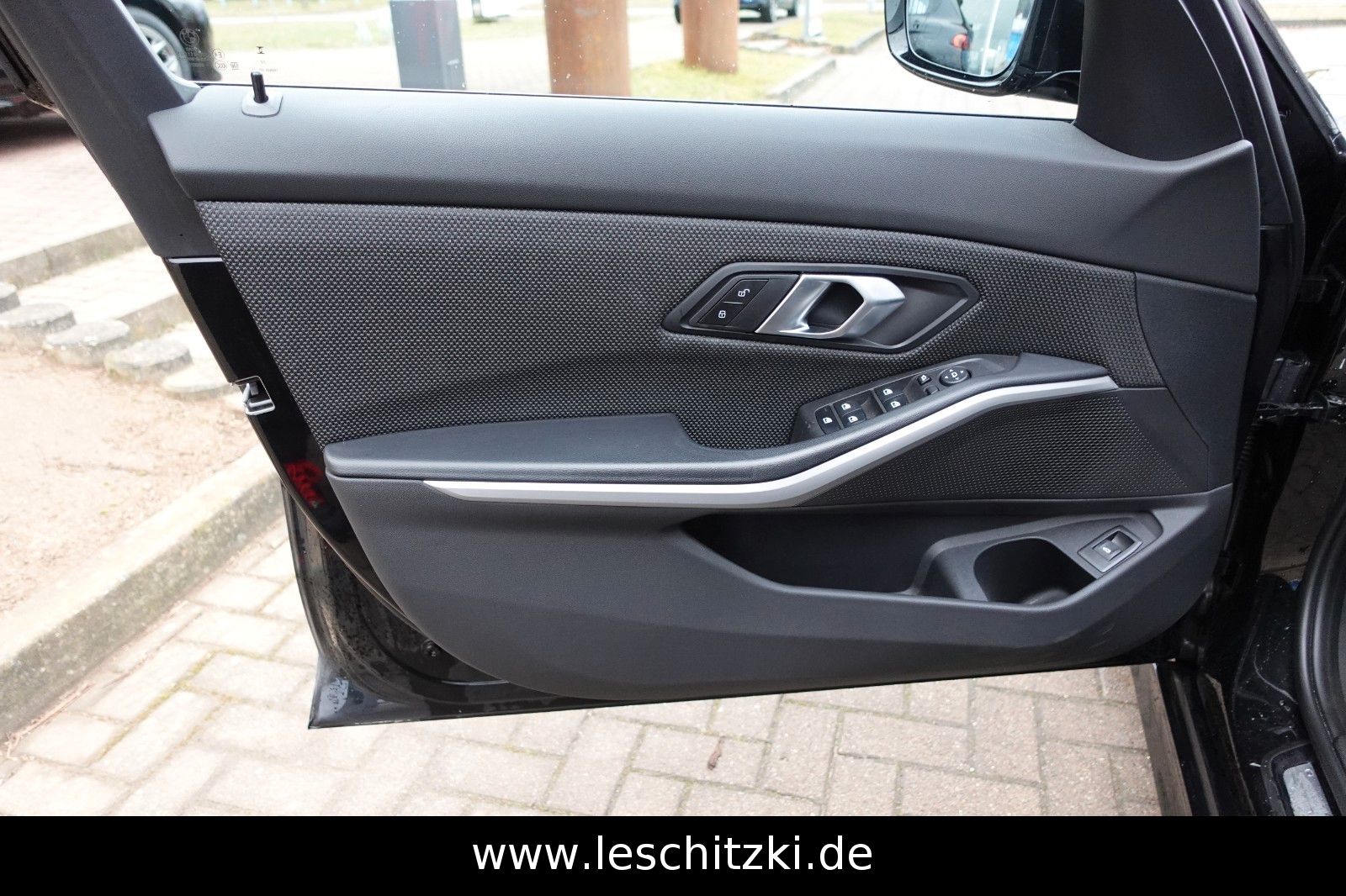 BMW 320i Touring Automatik/LED/Navigation foto 11