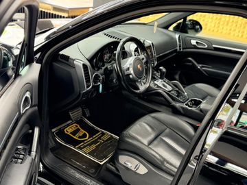 Porsche Cayenne - 6