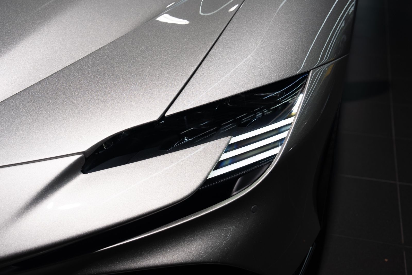 Fahrzeugabbildung Ferrari SF90 Spider FULL CARBON/LIFT/PAINTED SHIELDS