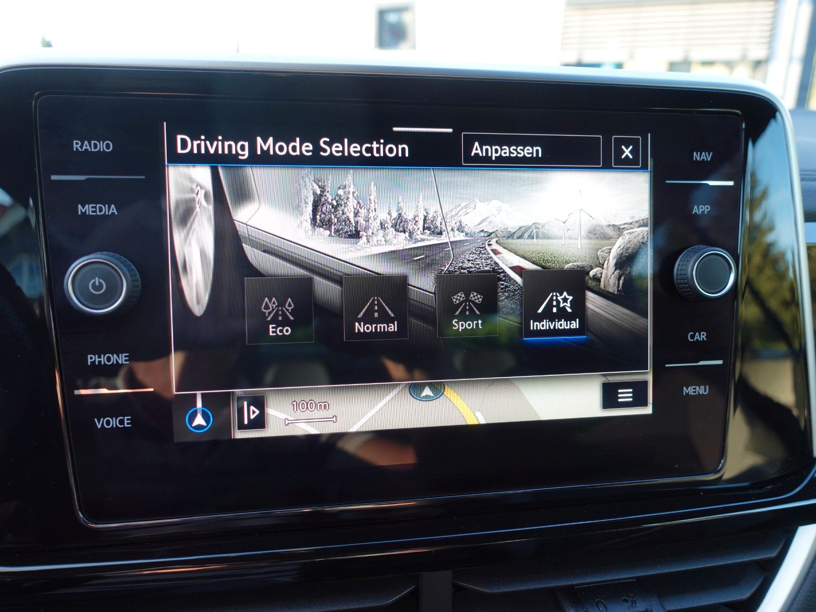 Fahrzeugabbildung Volkswagen T-Roc Cabriolet 1.5 TSI DSG R-Line AHK/Matrix/