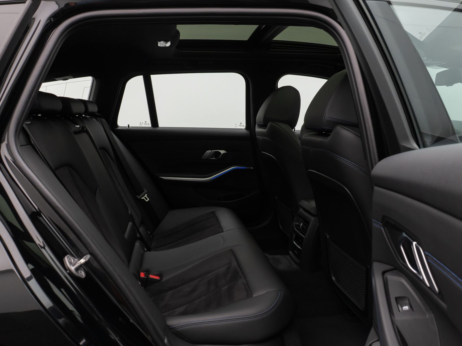 Fahrzeugabbildung BMW 320d M Sport Kamera DAB HiFi Komfort Alarm 19Zol