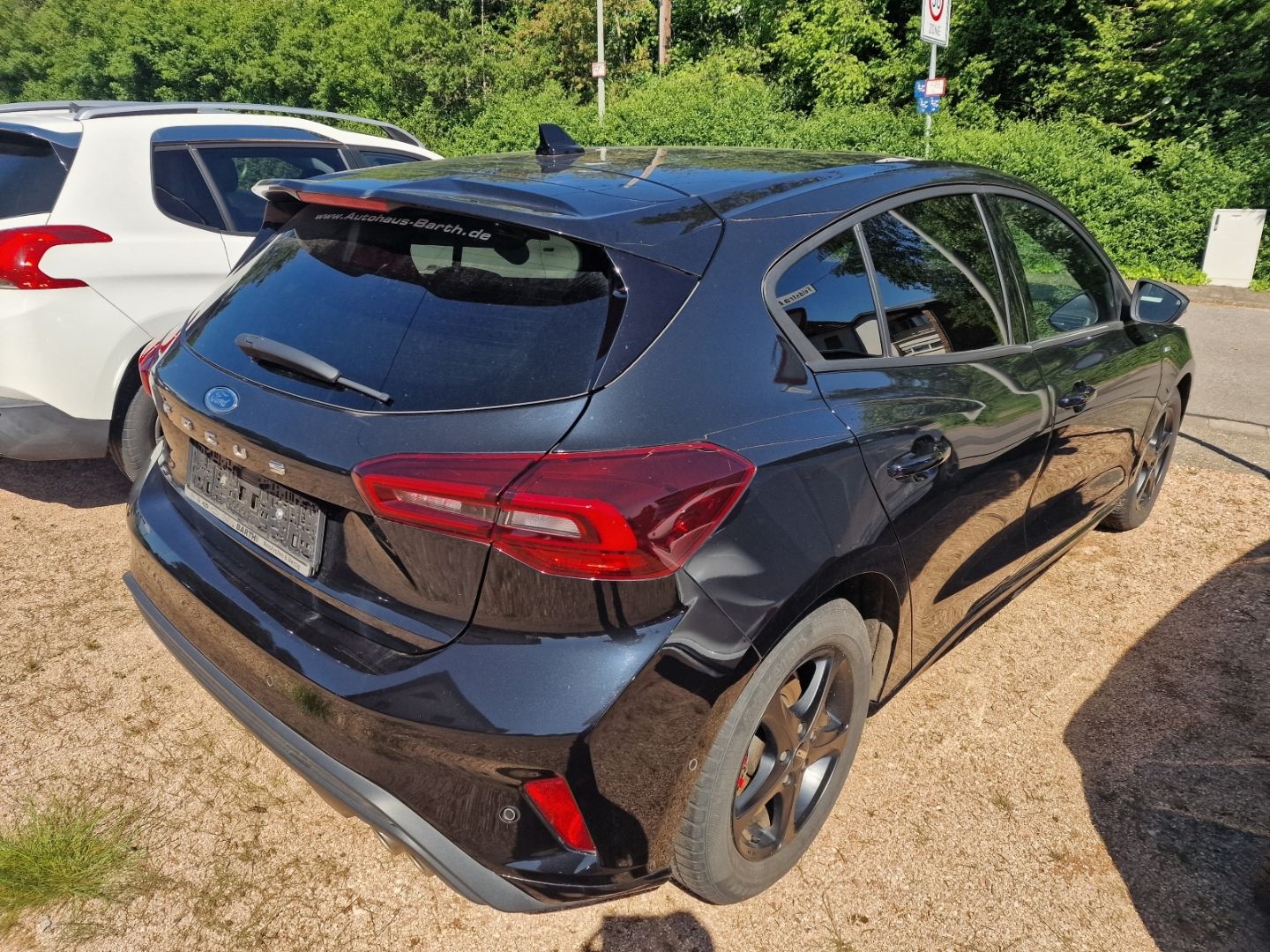 Fahrzeugabbildung Ford Focus ST-Line X Navi Digitales Cockpit LED Blend