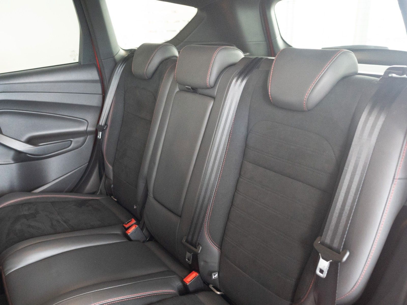 Fahrzeugabbildung Ford Kuga ST-Line WINTER-P/NAVI/AHK/KAMERA
