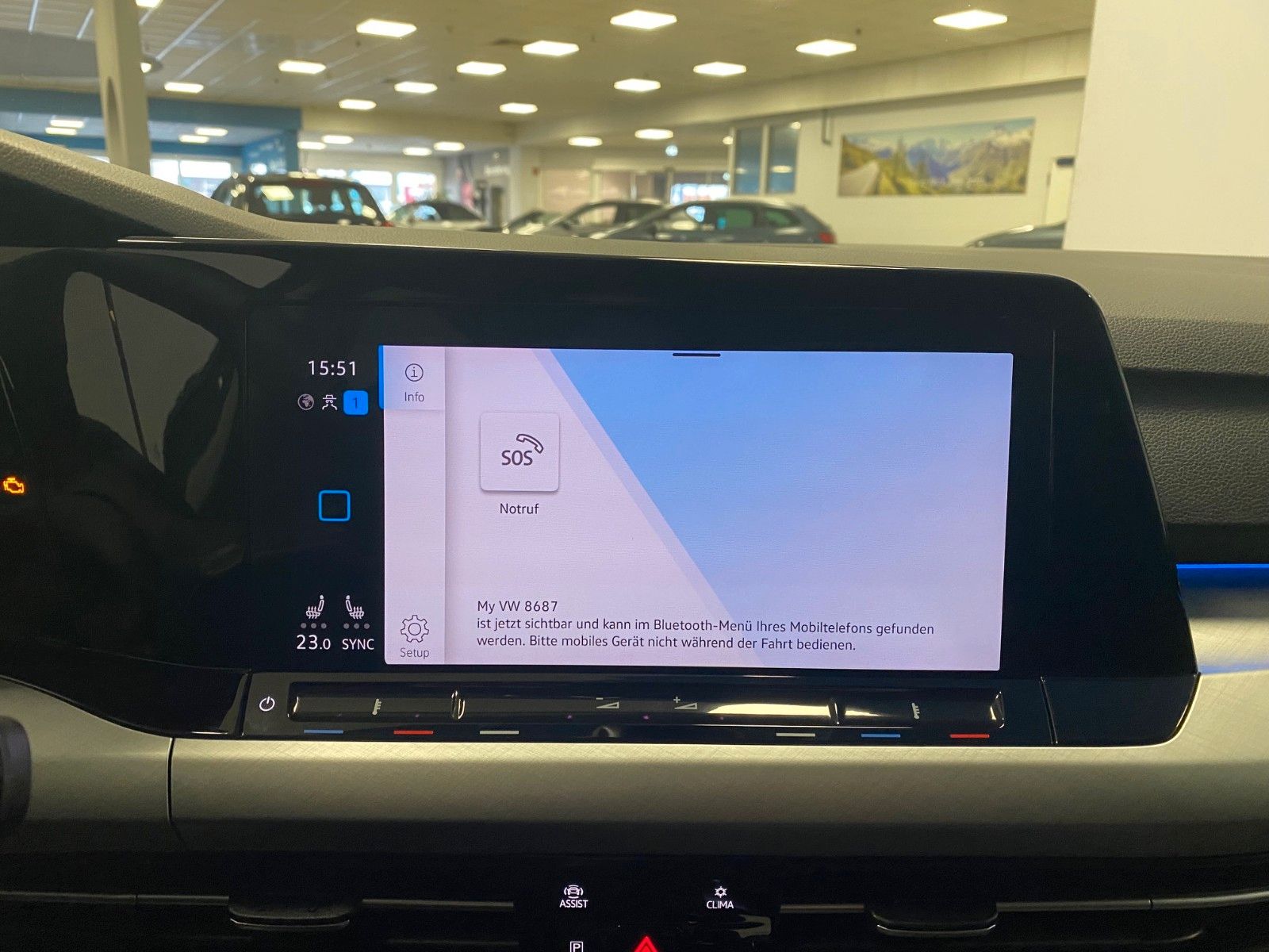 Fahrzeugabbildung Volkswagen Golf 1.5 eTSI OPF 110kW DSG Life+NAVI+KAMERA+ACC