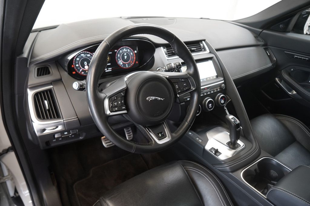 Jaguar E Pace