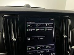 VOLVO V90 Cross Country D5 ALLRAD / 1.HD /235PS /B&W VOLVO V90 Cross Country D5 ALLRAD / 1.HD /235PS /B&W