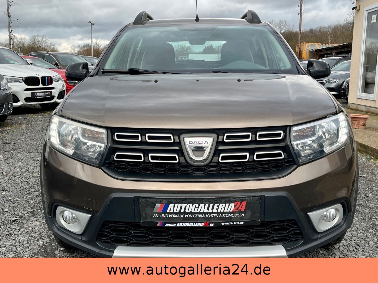 Fahrzeugabbildung Dacia Sandero 0.9 II Stepway Celebration Navi RKam 1HD