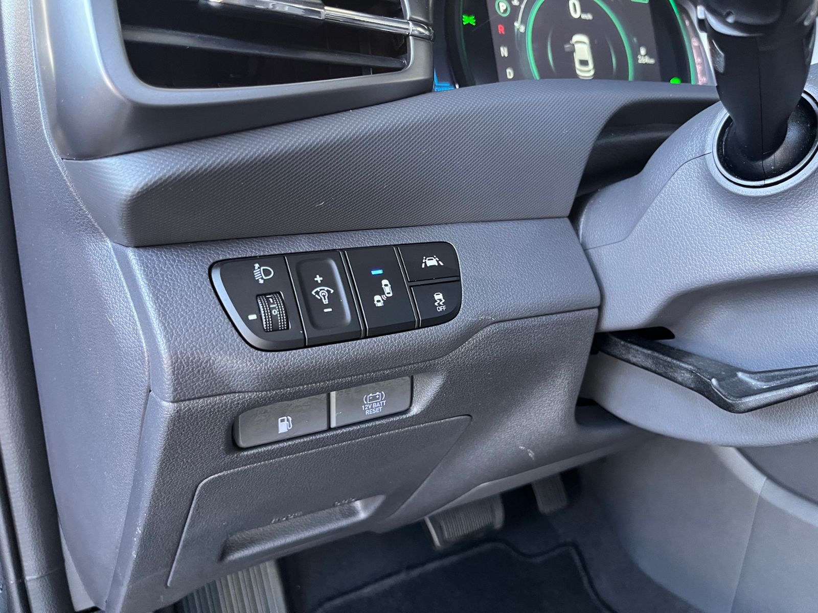 Fahrzeugabbildung Hyundai IONIQ Premium Prime Hybrid PANO LEDER LED