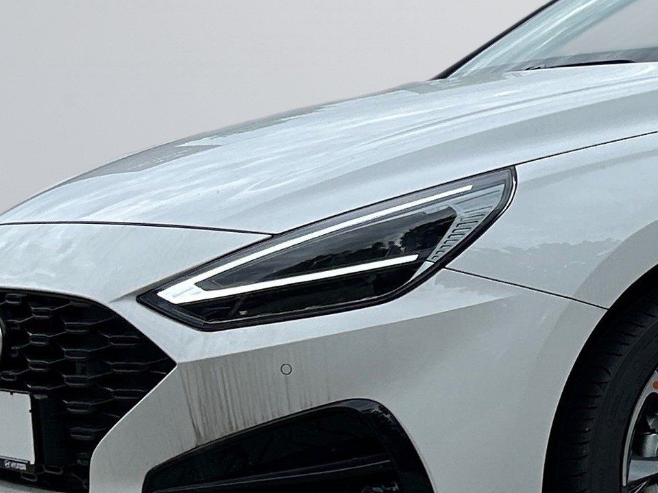 Fahrzeugabbildung Hyundai i30 MY25 1.5T 48V 7DCT ADVANTAGE NAV+LED+KAMERA+