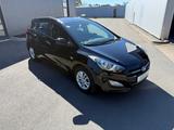 Hyundai i30 cw blue Trend - Hyundai i30 Gebrauchtwagen in Bielefeld
