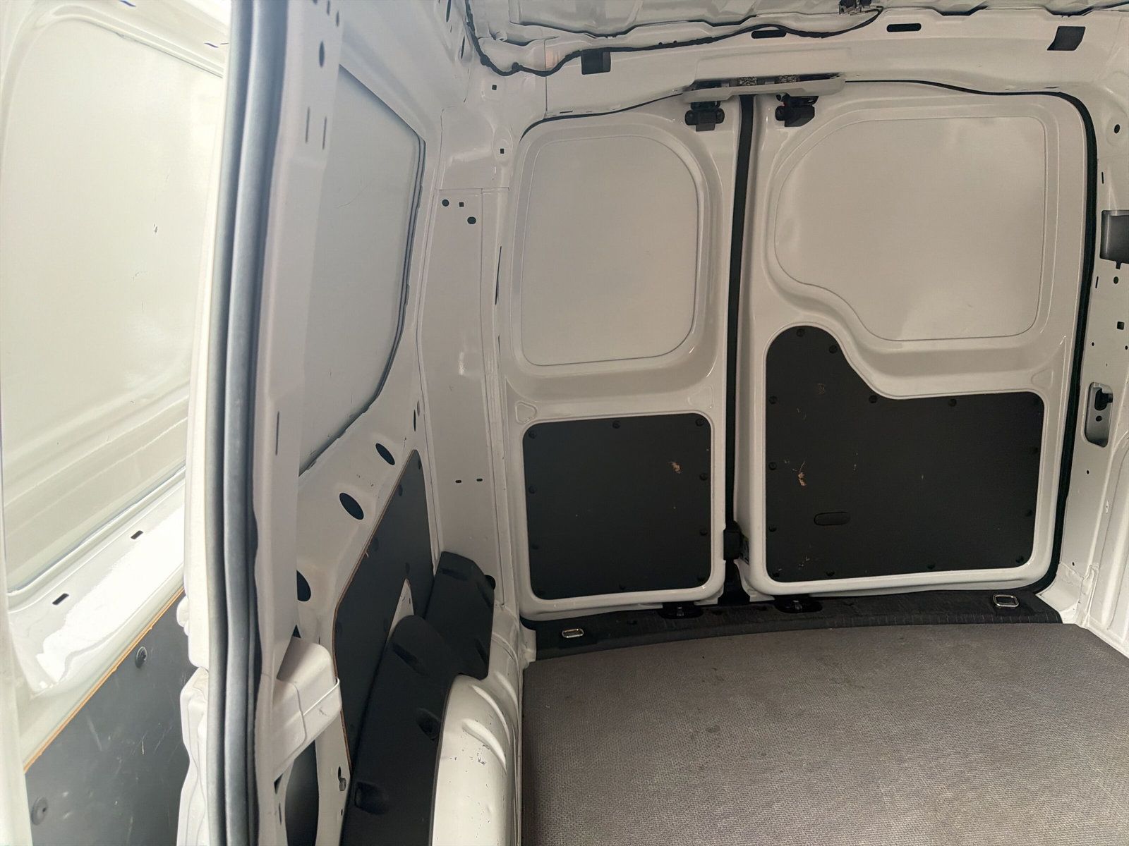 Caddy Cargo TDI Apple CarPlay AZV Klima