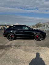 Porsche Macan Turbo Turbo TOTAL BLACK - gebrauchte Porsche Macan aus dem Jahr 2017