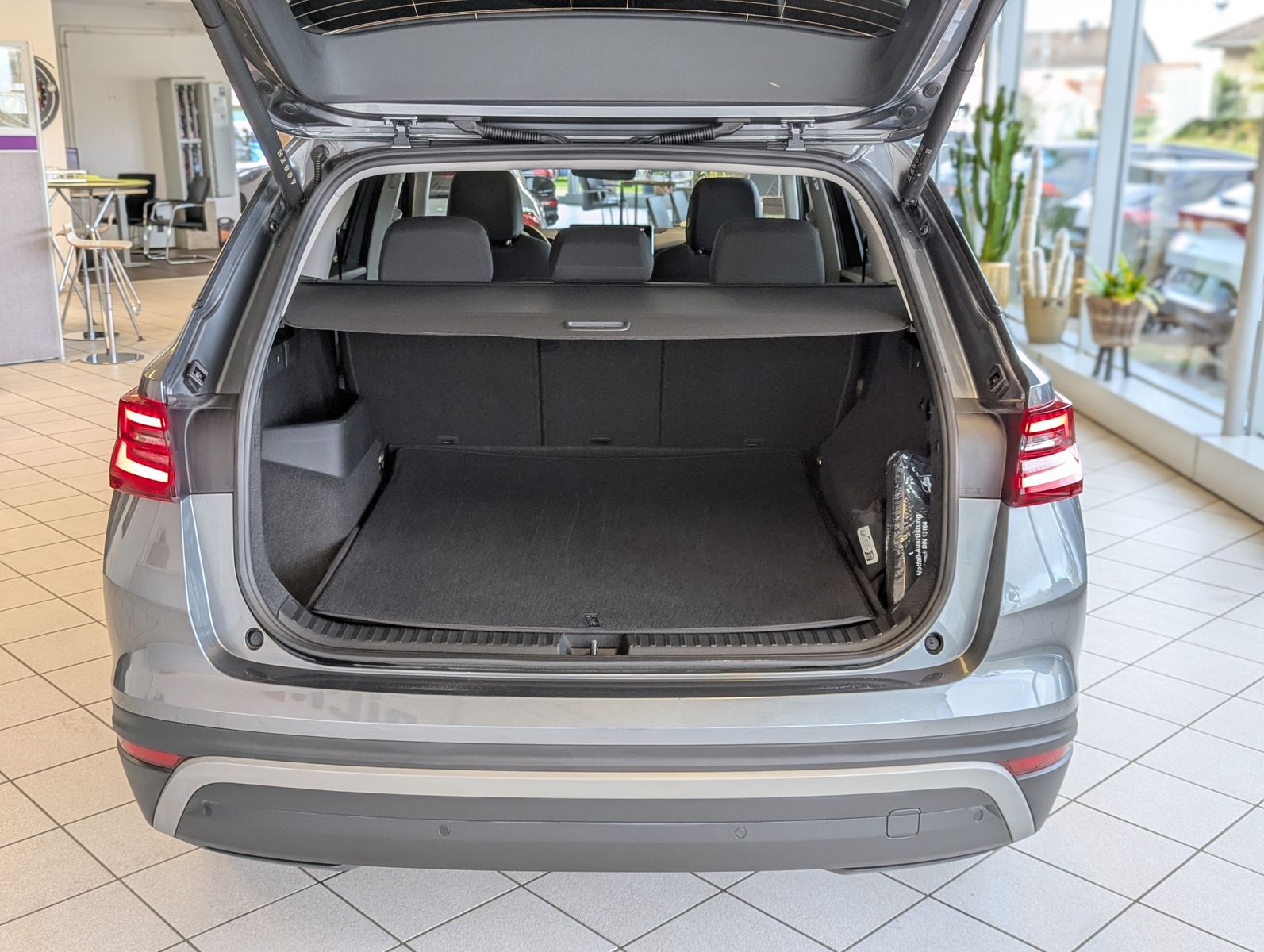 SKODA Kodiaq 2.0 4x4 Selectio Pano Matrix StHz AHK 19" - Image 17