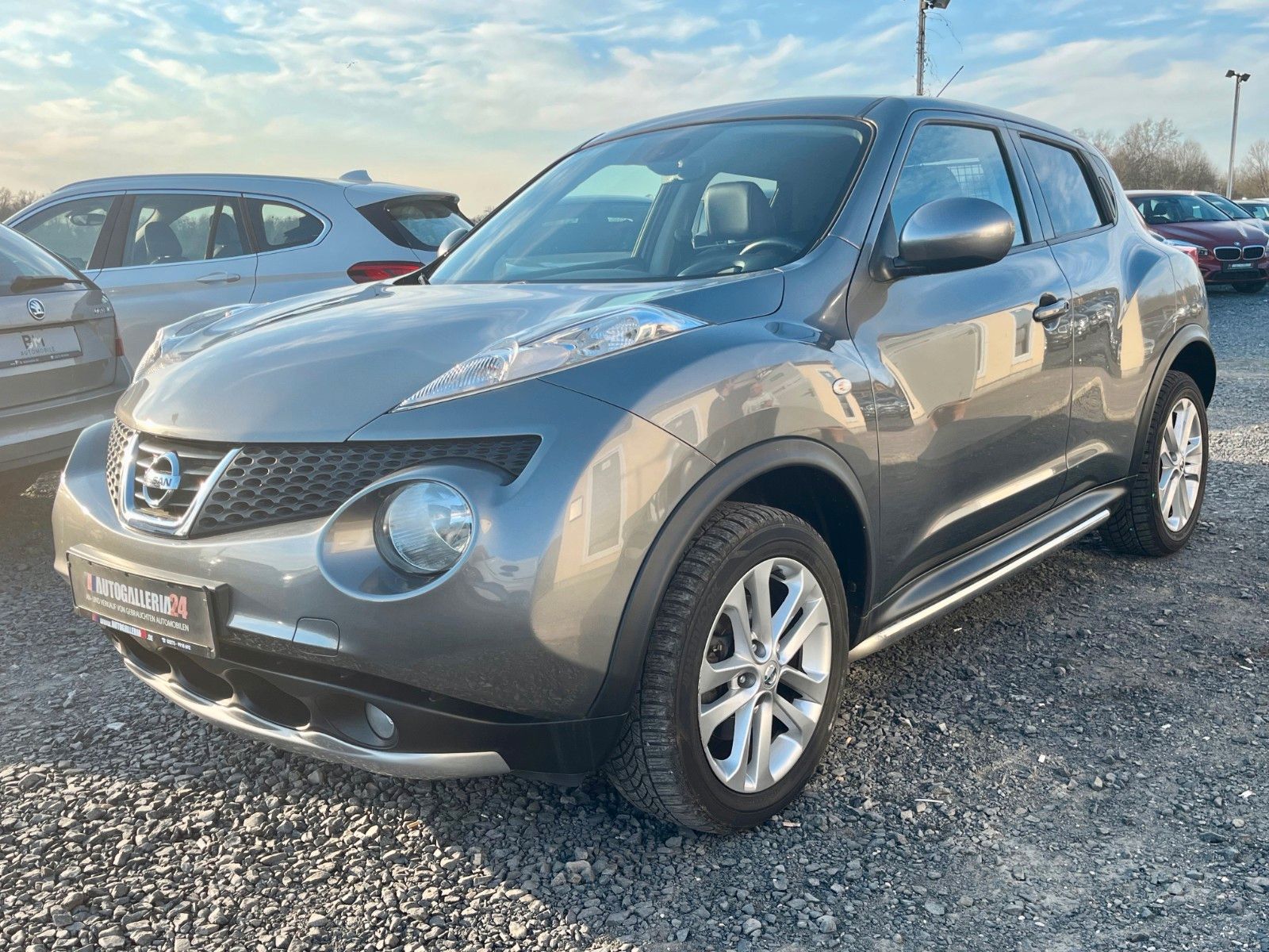 Fahrzeugabbildung Nissan Juke 1.6 Navi Leder Rückfahrkamera Tempo Keyless