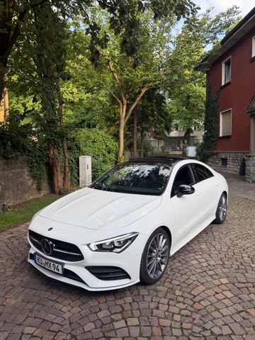 MERCEDES-BENZ CLA 220 4MATIC DCT-AMG Line | Pano | Distronic 