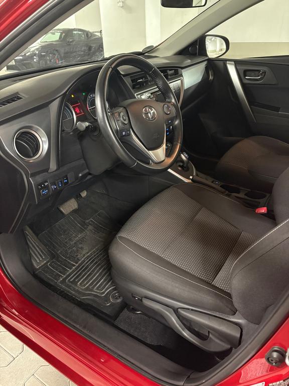 Toyota Auris Touring Sports