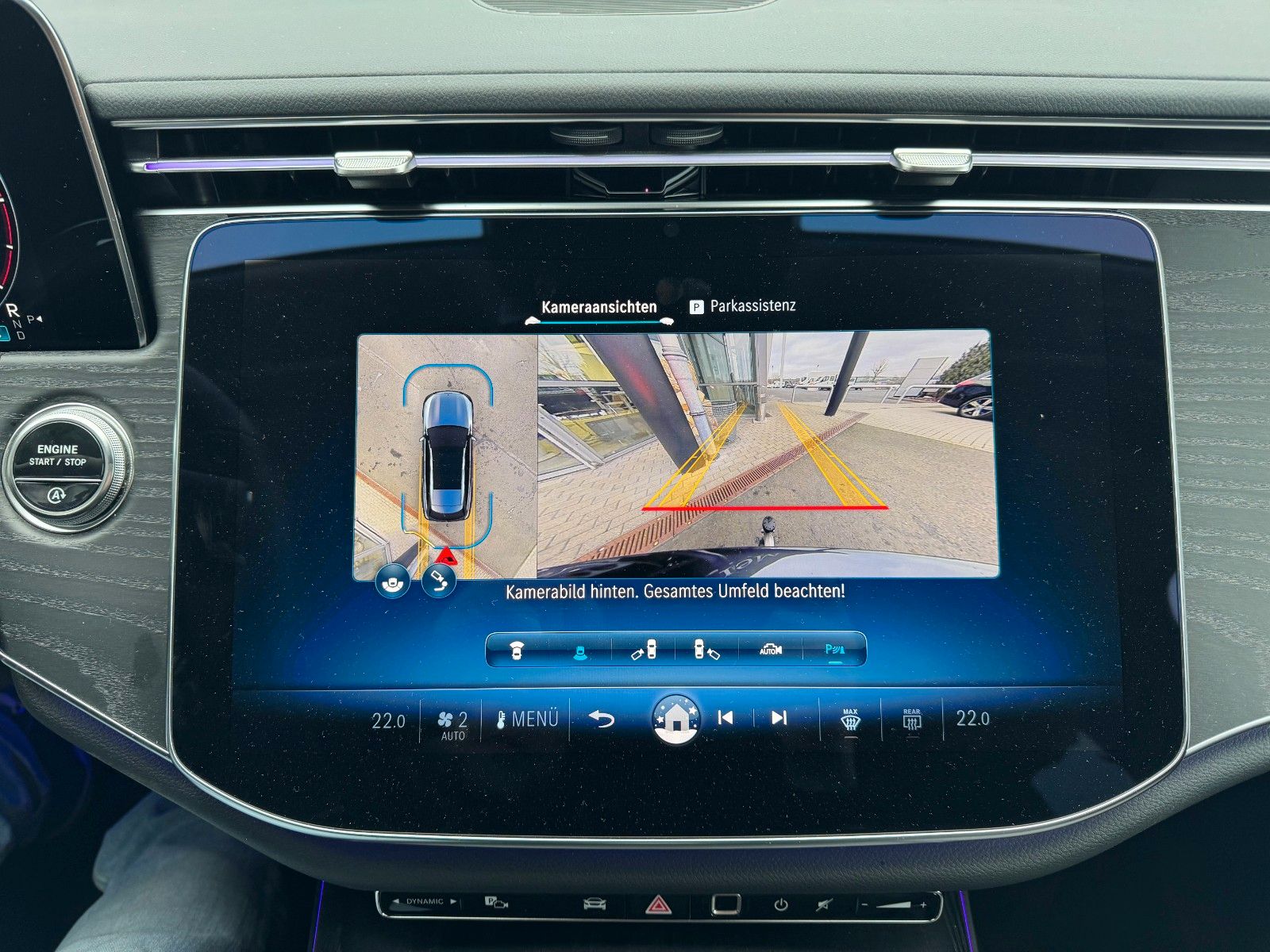 Fahrzeugabbildung Mercedes-Benz E 220d T Avantgarde+Distr+Digital+AHK+360