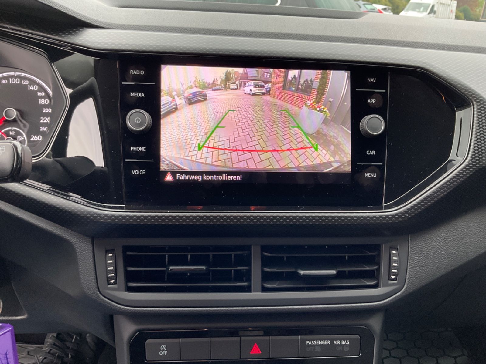 Fahrzeugabbildung Volkswagen T-Cross 1.0 TSI OPF,DSG Life,Rückfahrkamera