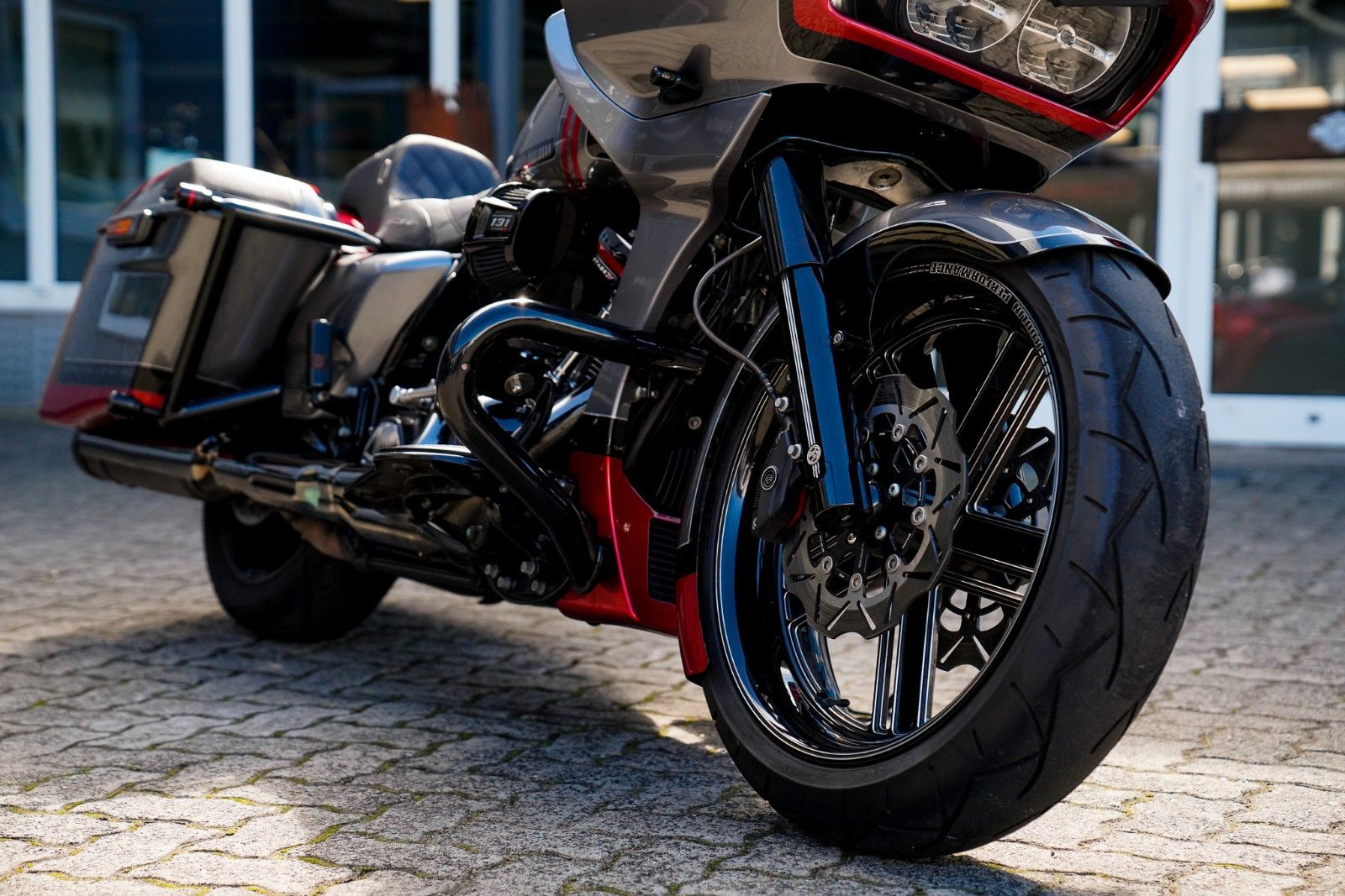 Fahrzeugabbildung Harley-Davidson CVO ROAD GLIDE FLTRXSE - 131cui-Kodlin Fat Tire