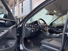 MERCEDES-BENZ C 180 d T-Modell / KAMERA / NAVI / AVANTGARDE MERCEDES-BENZ C 180 d T-Modell / KAMERA / NAVI / AVANTGARDE