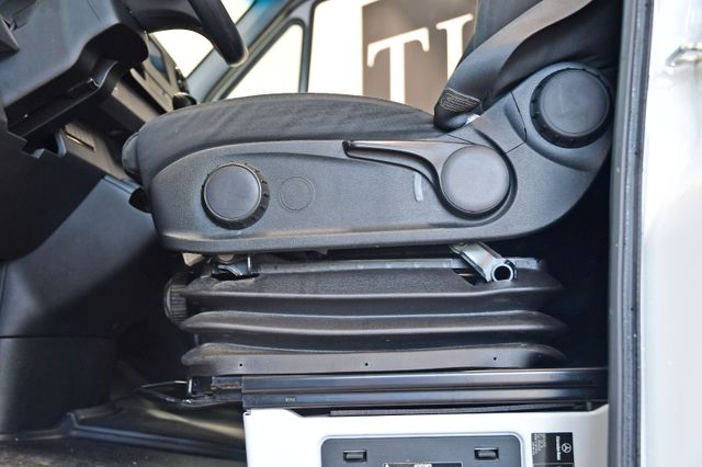 Fahrzeugabbildung Mercedes-Benz Sprinter 316 CDI Maxi Koffer LBW Klima MBUX#T256